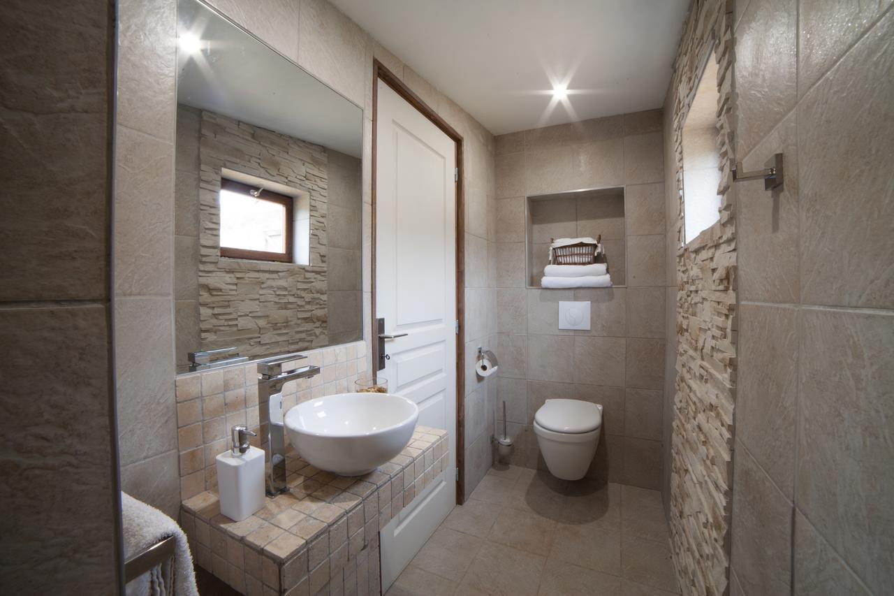 Domaine De Palats Guest House Laure-Minervois Exterior photo